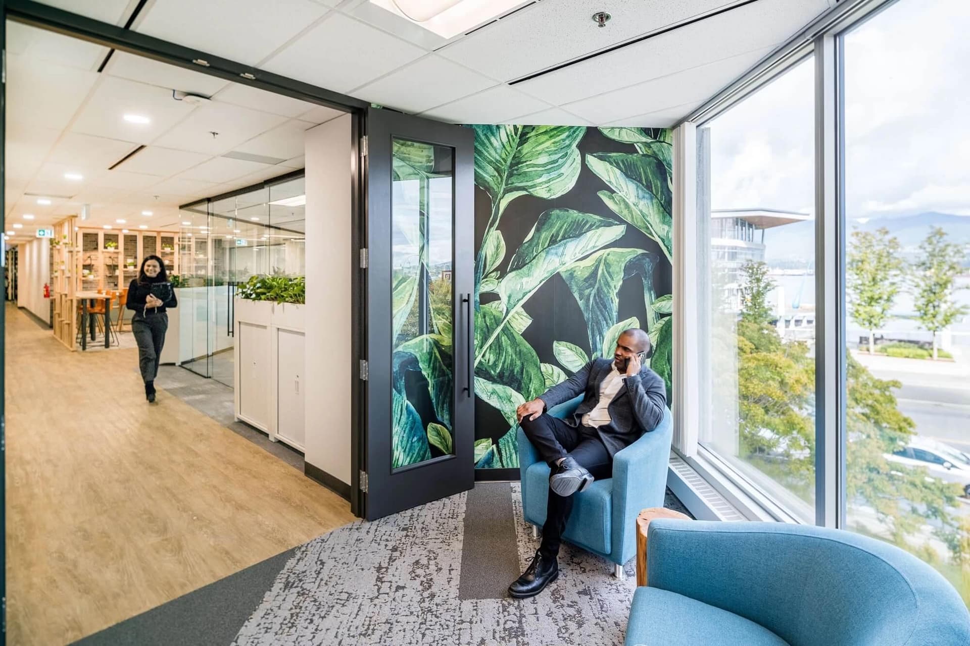 Vancouver Tourism Office - Design & Build Project by Aura