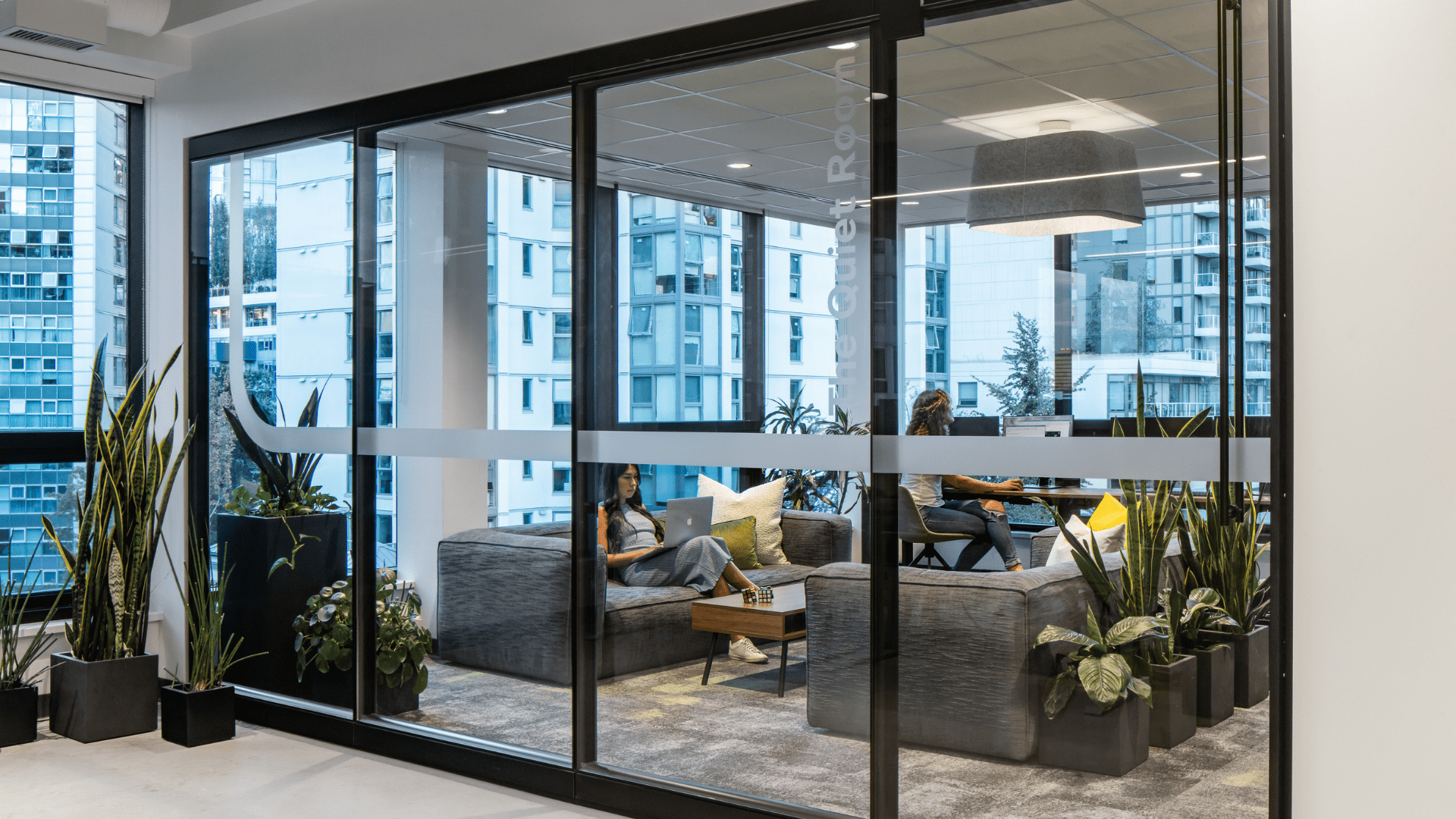 Aura Office | Boosting Workplace Productivity with Strategic Workspace Investments